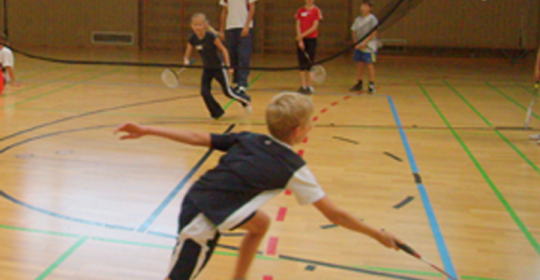 Physiotherapie Dresden Und Sportzentrum Hochland E V Badminton Fur Kinder Grundschule Schonfeld